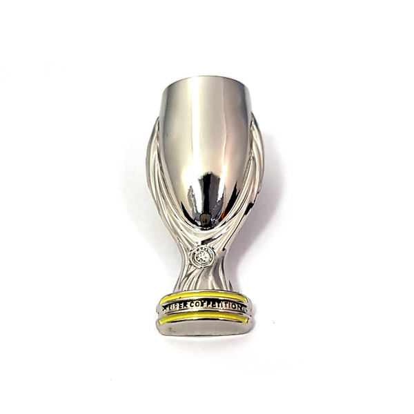 銀盃　記念バッチ UEFA Super Cup Pin Badge UEFA Club Competitions Online Store