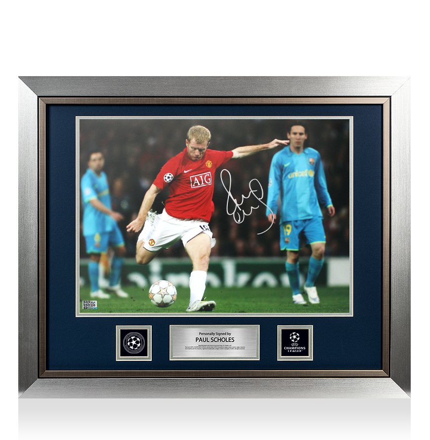 Paul Scholes Official UEFA Champions League Signed and Framed Manchester United Photo: UEFA Champions League Goal vs FC Barcelona