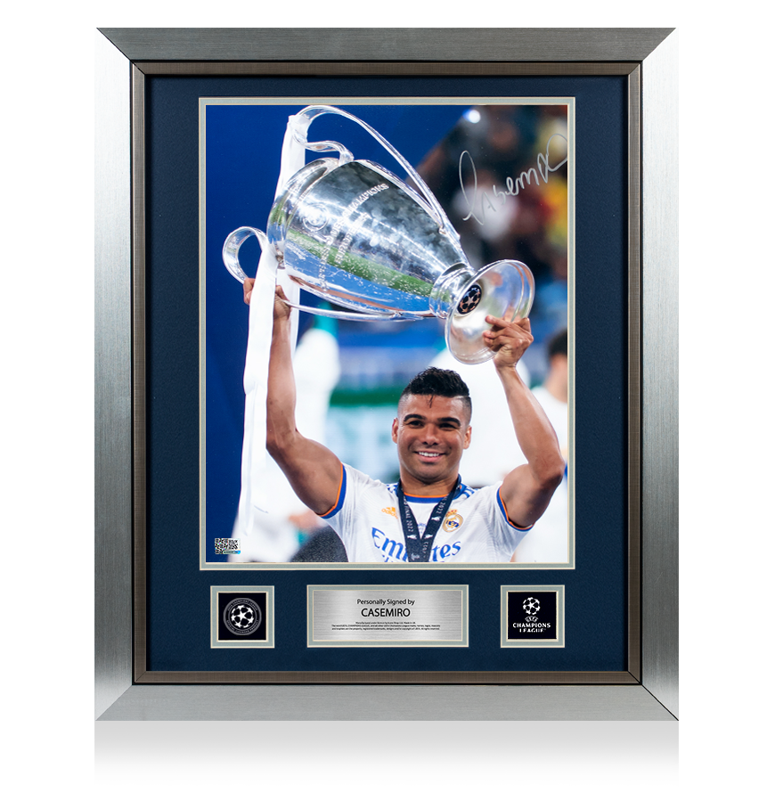 Casemiro Oficial de la UEFA Champions League firmada y enmarcada Foto del Real Madrid: Ganador